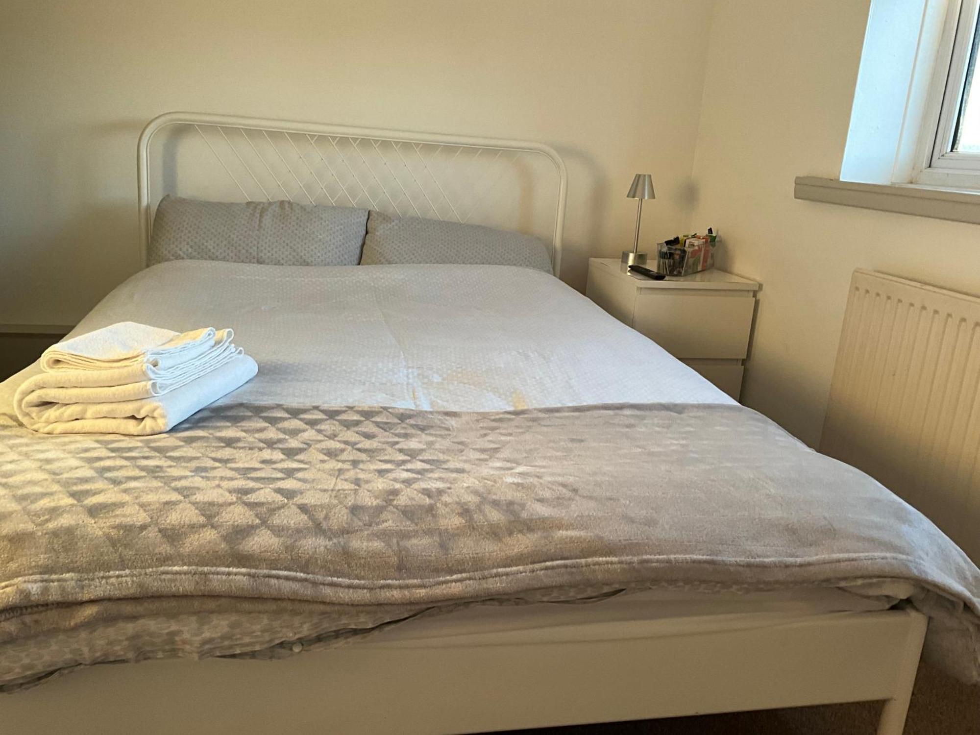 Comfy, Cosy Small Double With Wi-Fi Earley Luaran gambar