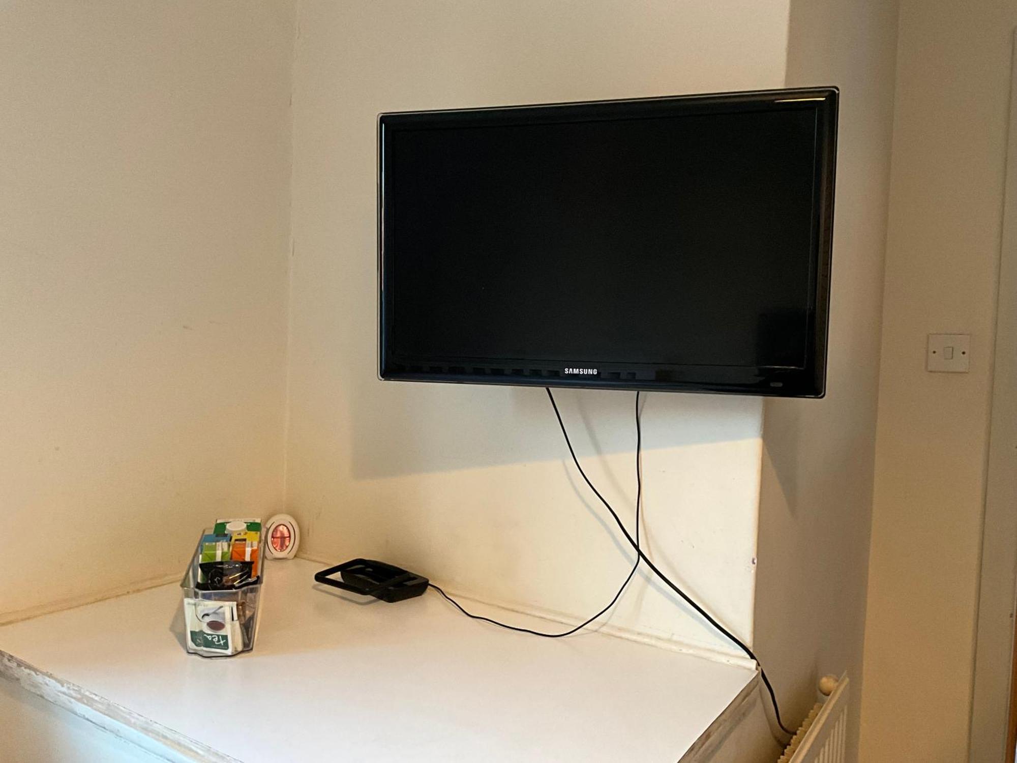 Comfy, Cosy Small Double With Wi-Fi Earley Luaran gambar